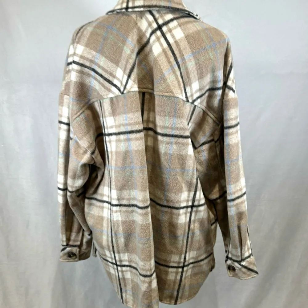 Amazingly comfortable oversized plaid Shacket size large Tan - Image 6