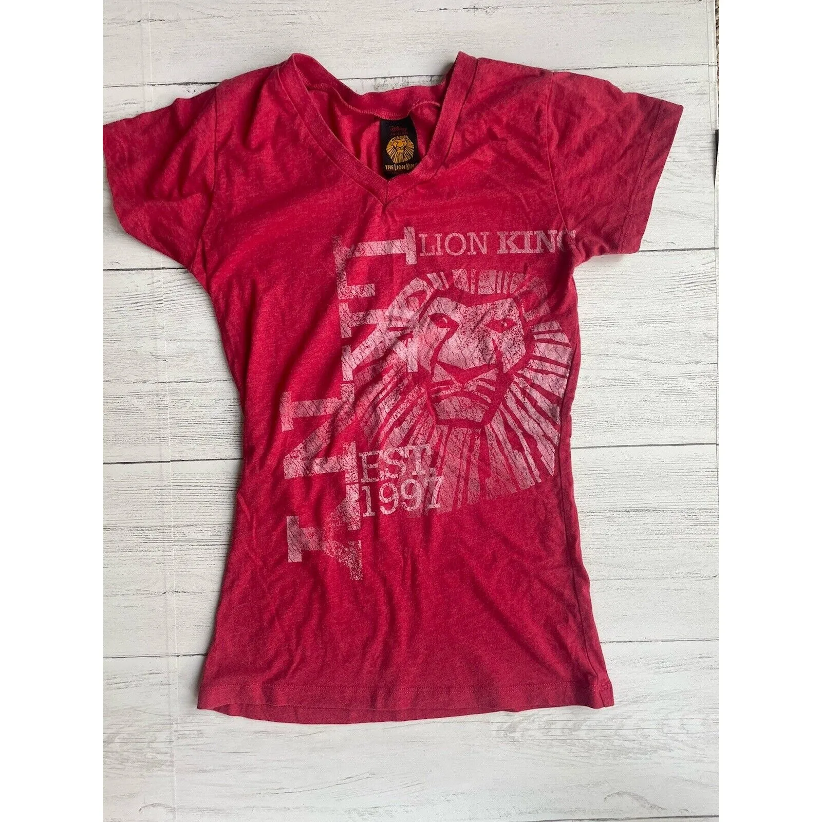 Disneys The Lion King V-Neck T-Shirt Size Sm/M - Image 4
