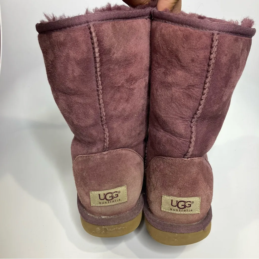 UGG Classic short boots in Aster purple‎ women’s size 8 suede sheepskin Sherpa - Image 6