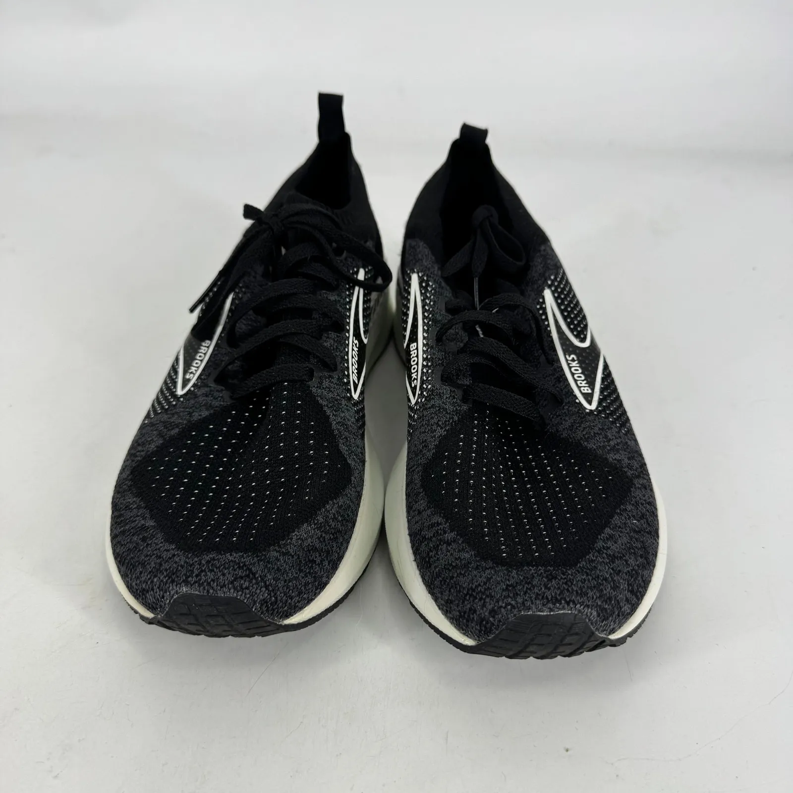 Brooks Women's Levitate StealthFit 5 in Black - Image 3