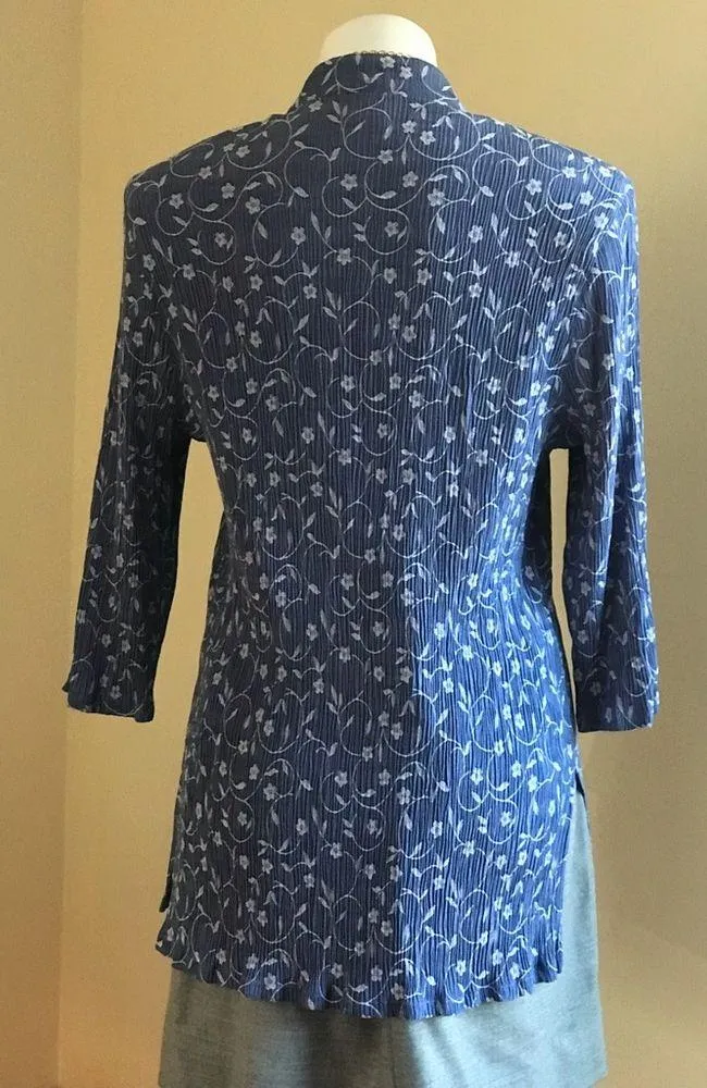 Drapers and Damons Blue With White Embroidered Collared Button Top Size P XL - Image 4