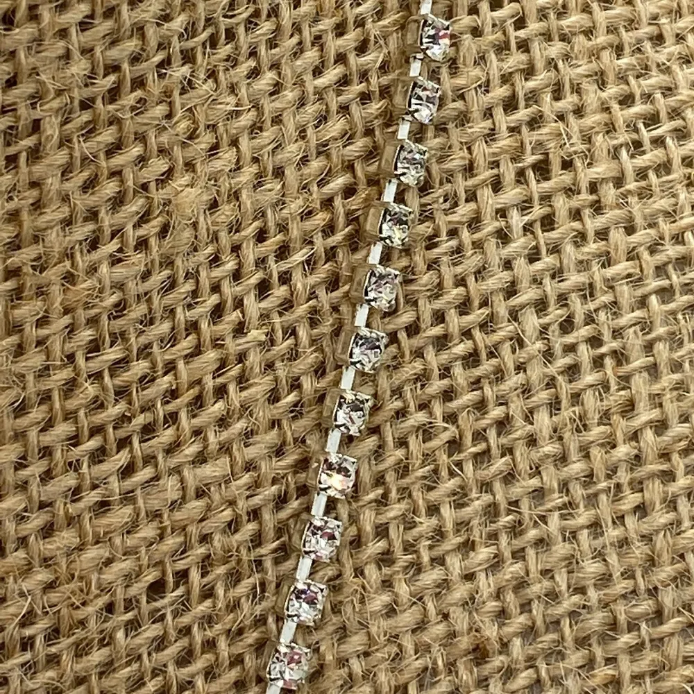 Vintage Rhinestone Choker Collar V Necklace Purple Clear Rhinestones 16" Sparkly - Image 3