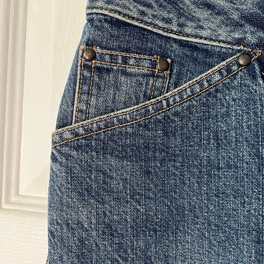 Old Navy  Cuffed Capri Jeans - Size UNKNOWN - Image 2