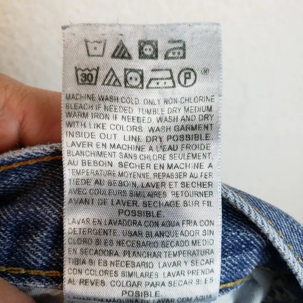 Levi's 550 Mom Cut-Off Hi-Rise Denim Shorts Size 38 - Image 7