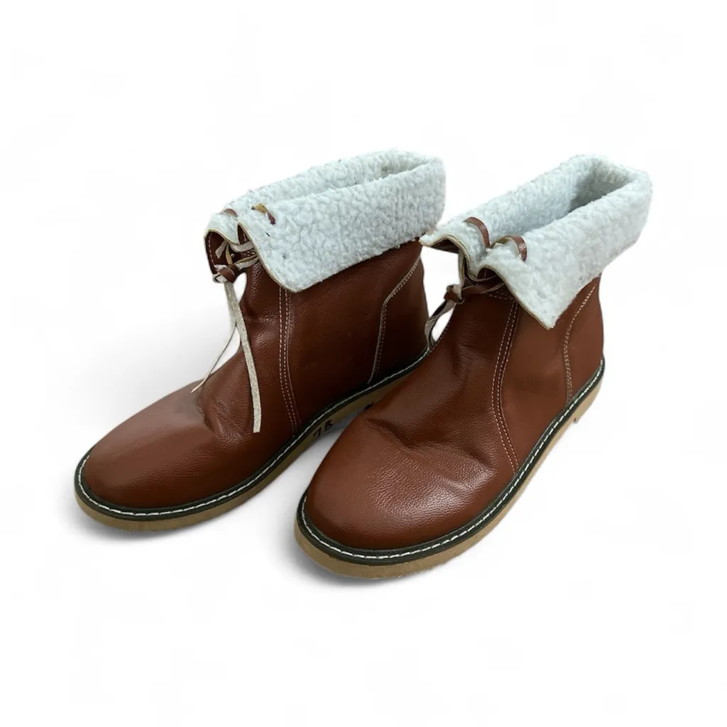 Brown Faux Leather Chukka Boots Size 8 Fleece Lined Fold - Image 2