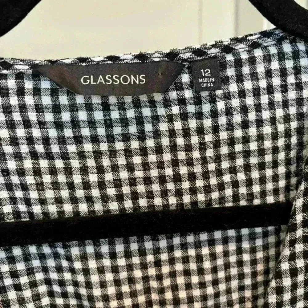 Glassons Women’s Cropped Black & White Plaid Shirt Size 12 elastic waist - Image 2