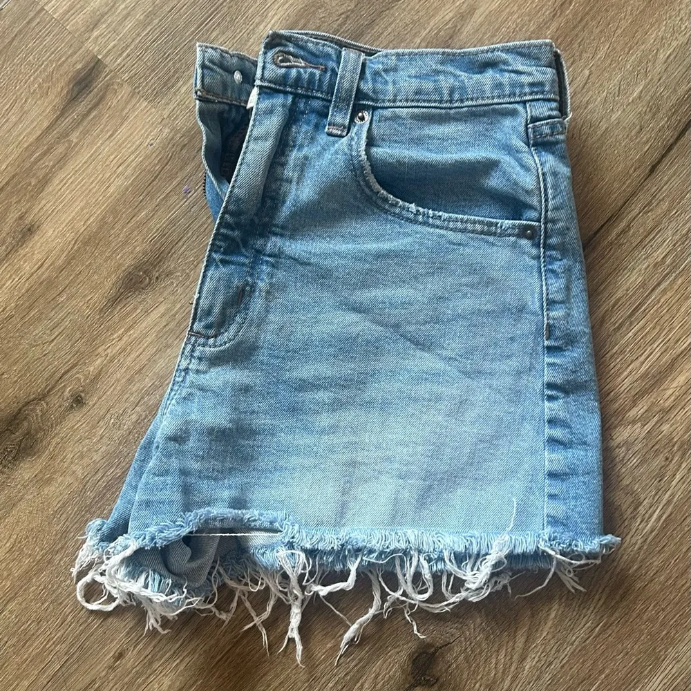 Universal Thread 90s Cutoff Shorts - Image 5