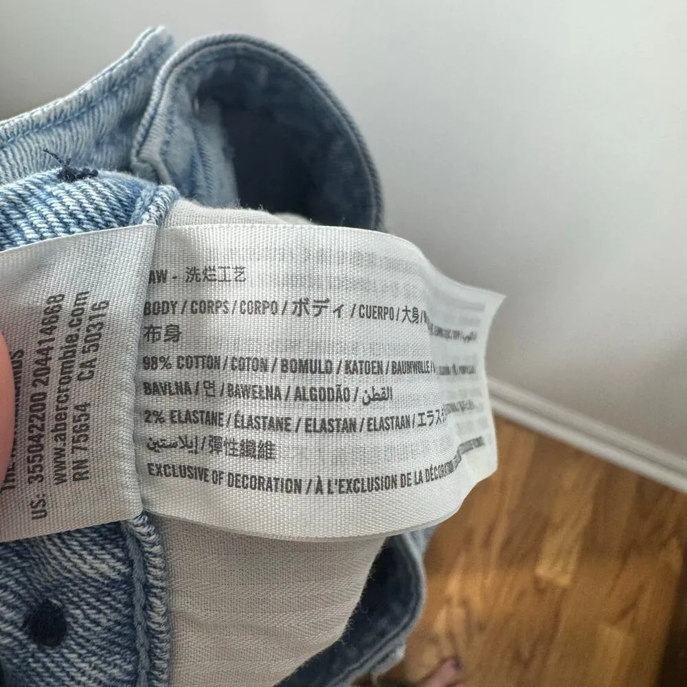 Hollister Jeans Women Size 11R Blue Curvy Ultra High Rise Mom Jean Raw Hem Light - Image 5