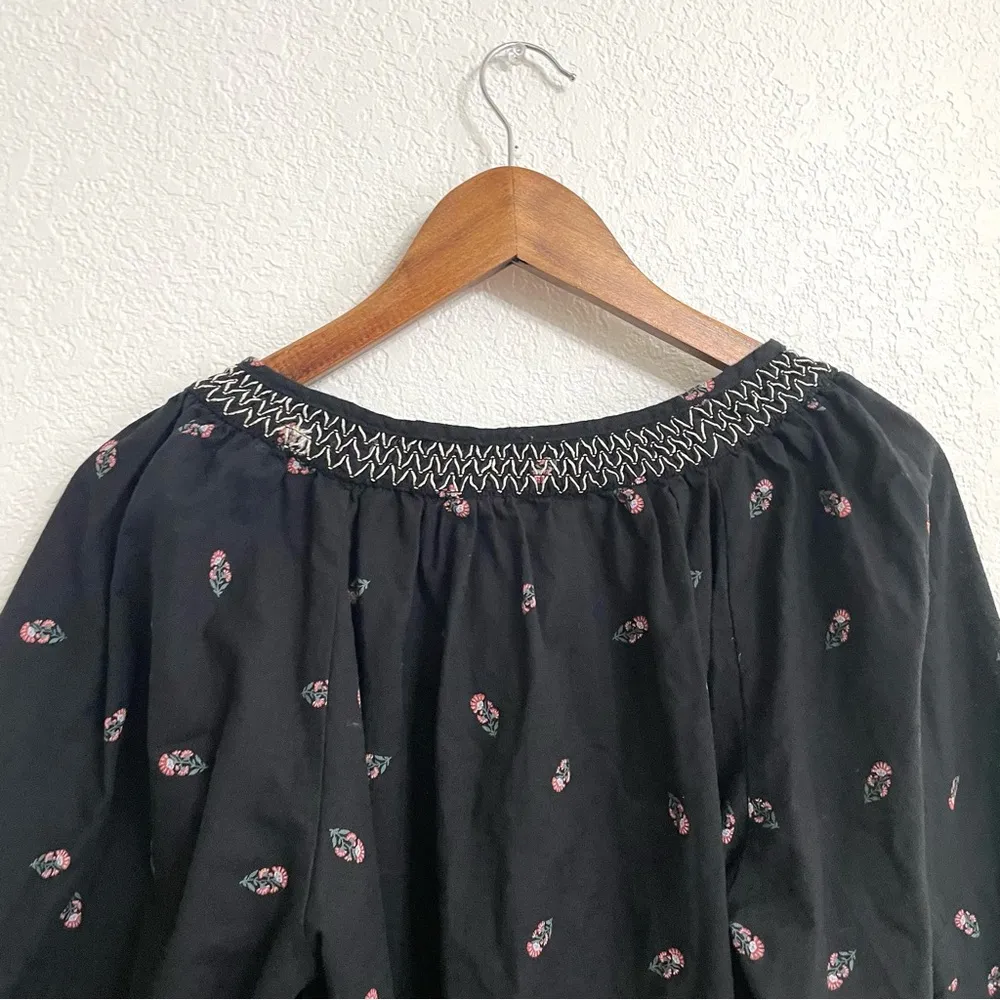 Old Navy Womens Shirt Black Floral Embroidered Poet Puff Sleeve Size Large - Image 4