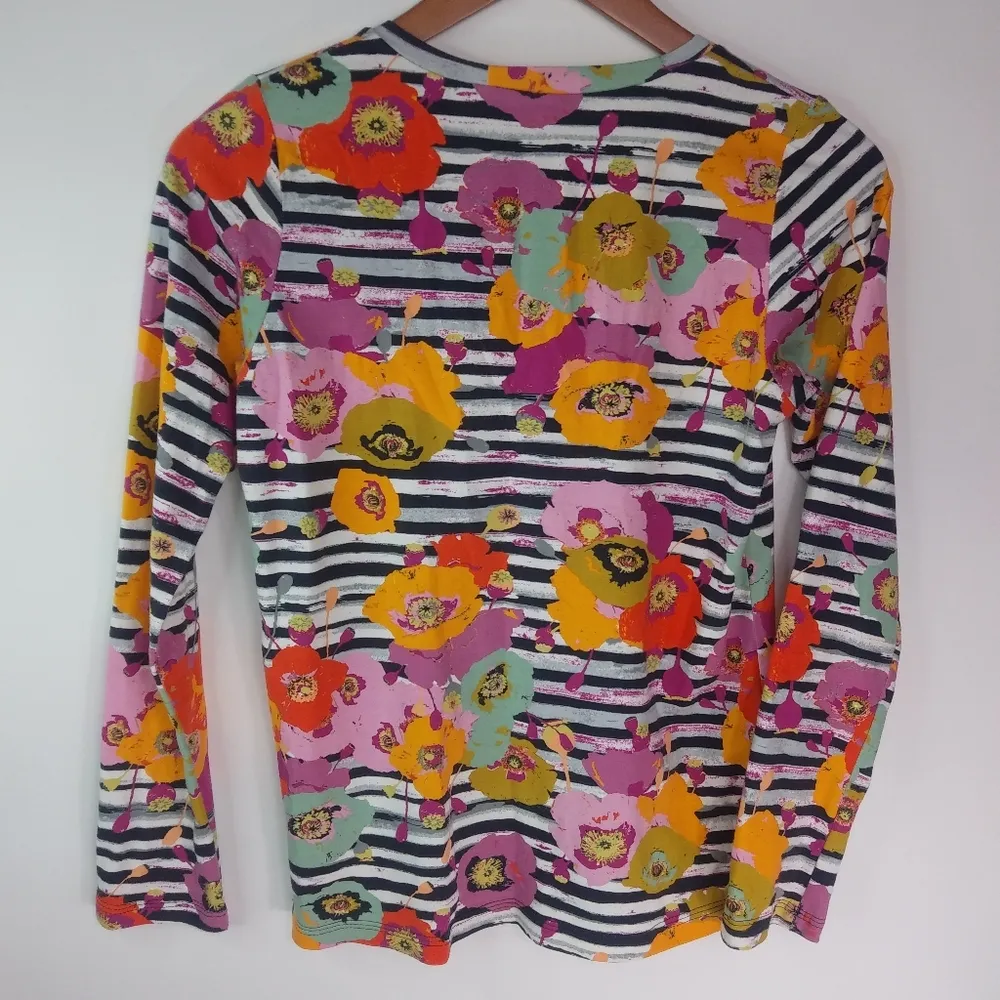 Beautiful M Black White Stripe Athletic Top Green Size M - Image 5