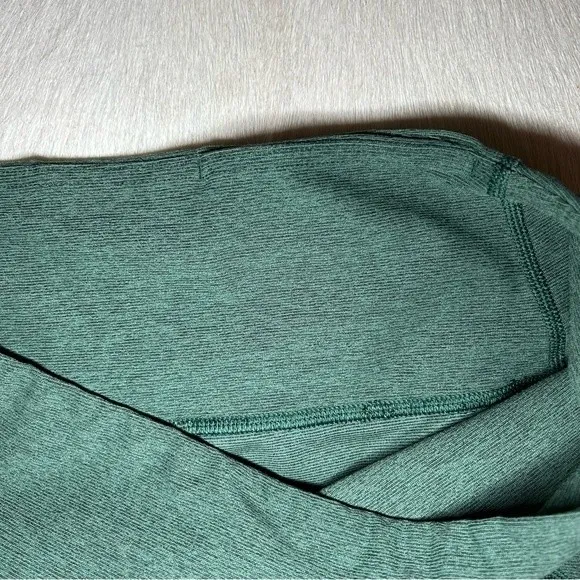 Outdoor Voices Warm Up hunter green 3/4 athletic leggings women's size large - Image 6