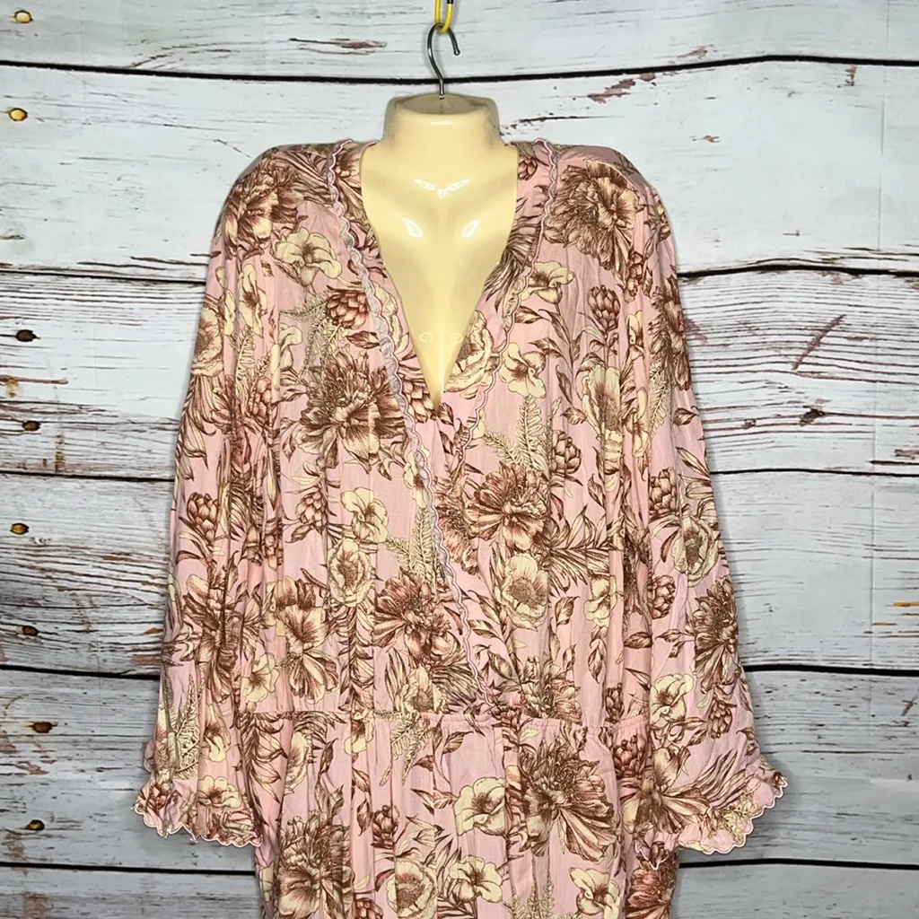Agua Bendita x Target NWT Size 2X Pink & Cream Floral Print One Piece Romper - Image 2