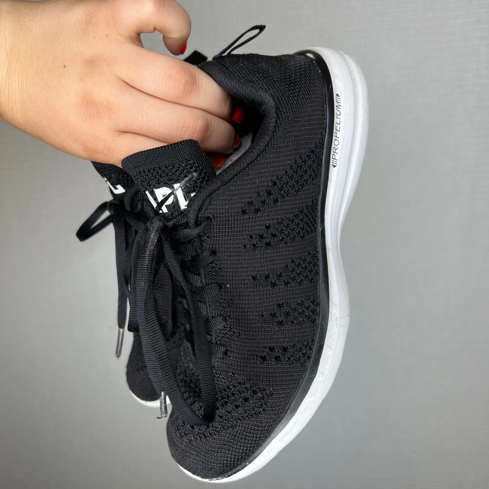 APL Athletic Propulsion Labs Techloom Pro Sneakers Womens Size 7 Black - Image 4