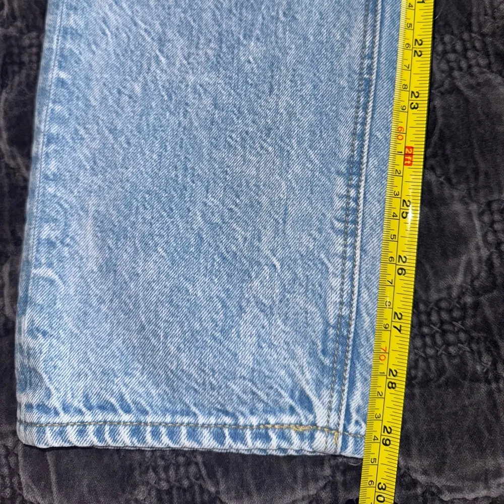 American Eagle Women’s Ripped Mom Jeans Distressed Light Wash High Rise Size 10 - Image 5