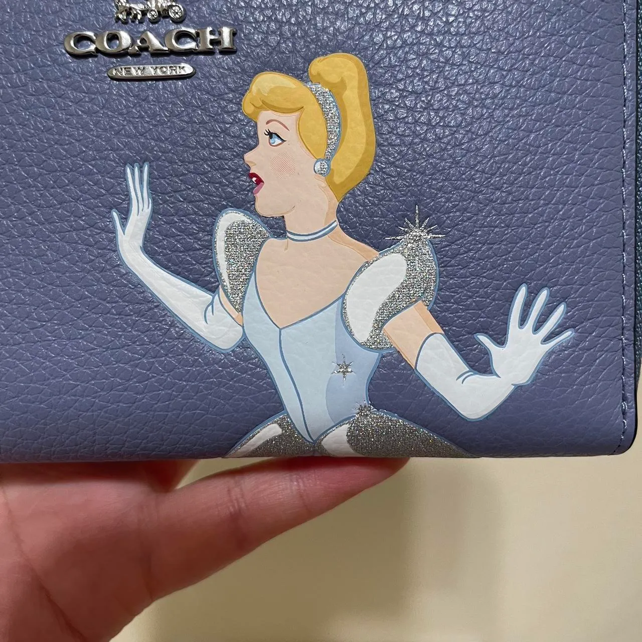 Silver Periwinkle Disney X Medium ID Zip Wallet With Cinderella - Image 2