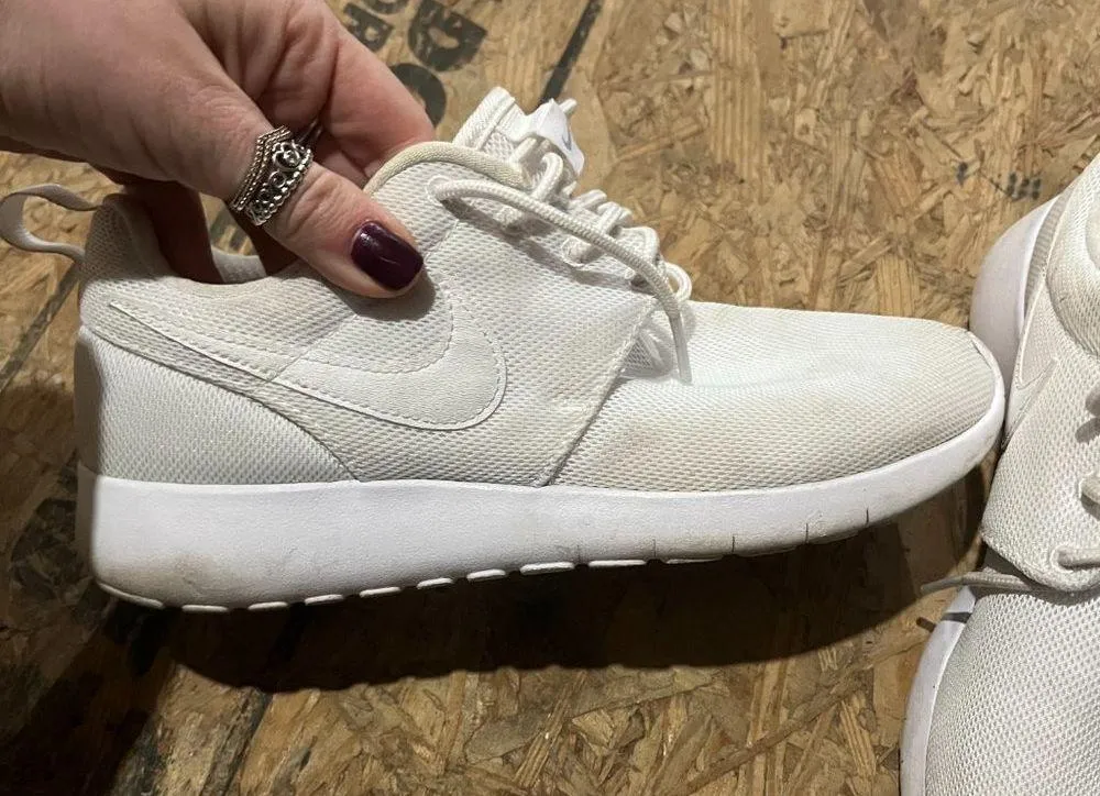 nike roshes white size 5 - Image 8