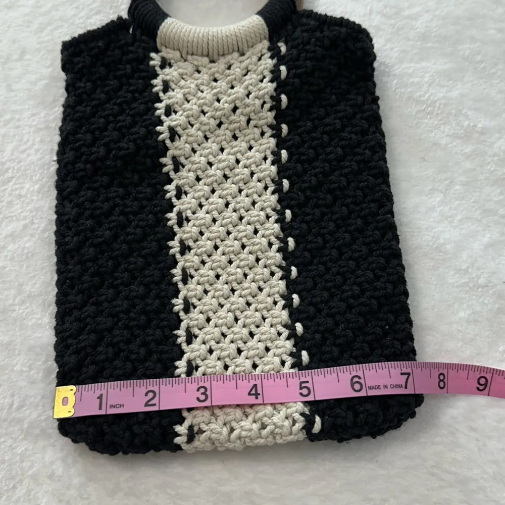 LAUDE THE LABEL Cottogecore Black and White Tote with Wooden Handle - Image 6