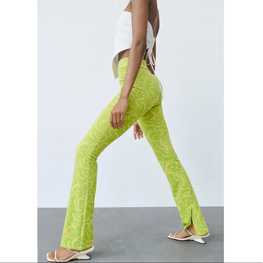 NWT ZARA HIGH RISE FLARED JACQUARD PANTS  GREEN XS - Image 3