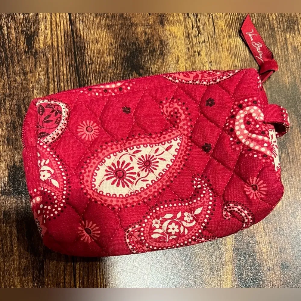 RETIRED: Vera Bradley | small Mesa Red cosmetic bag. - Image 3