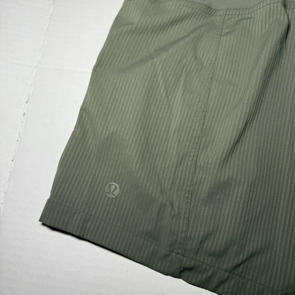 Lululemon Dance Studio High Rise Shorts 3.5" Like New - Image 5
