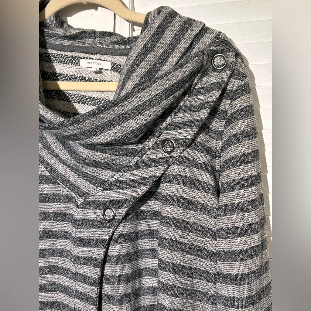 Maurices Size Large Grey asymmetrical snap neck striped wrap cardigan sweater - Image 5
