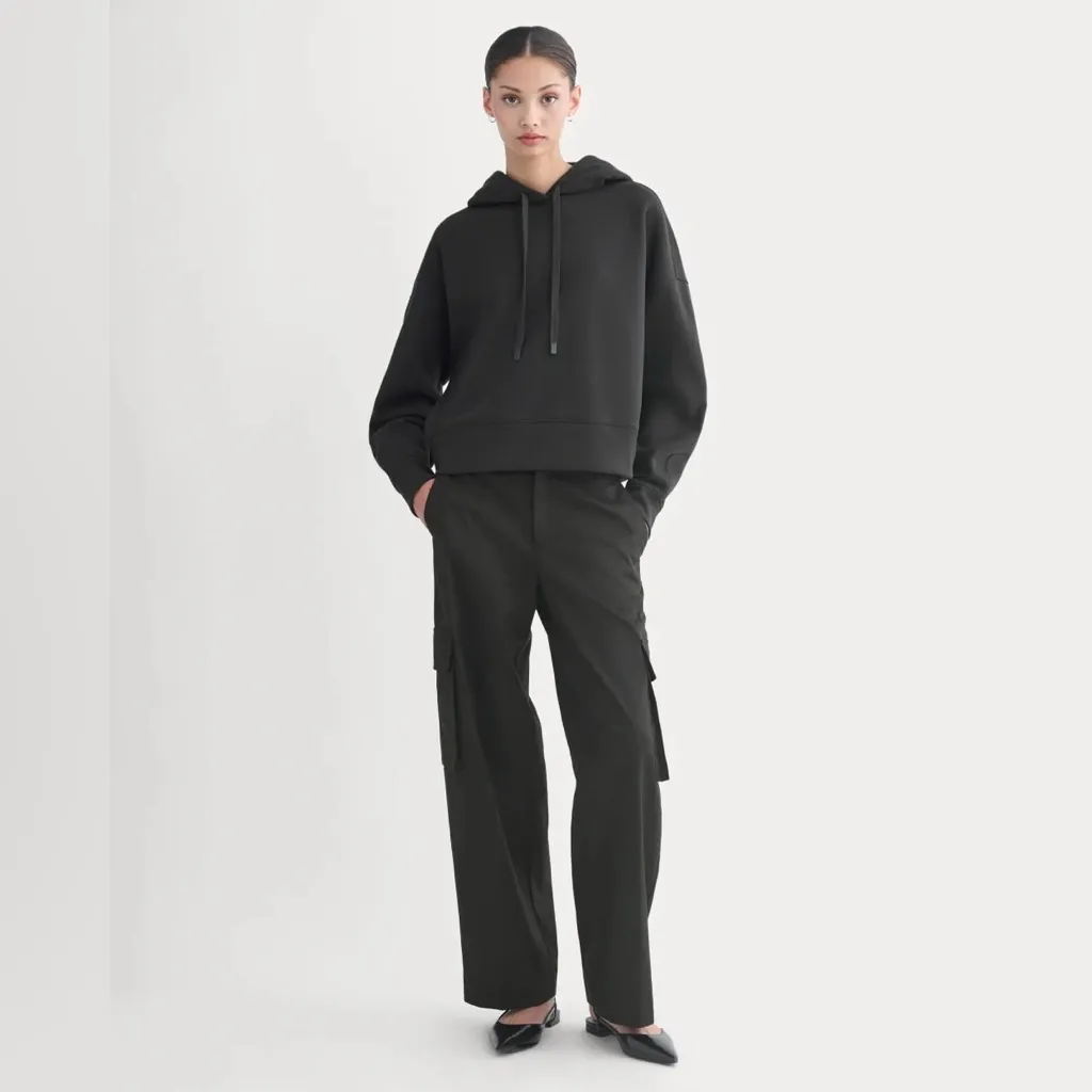 Everlane Cropped Luxe Fleece Hoodie in Black, Size X-Small - Image 2