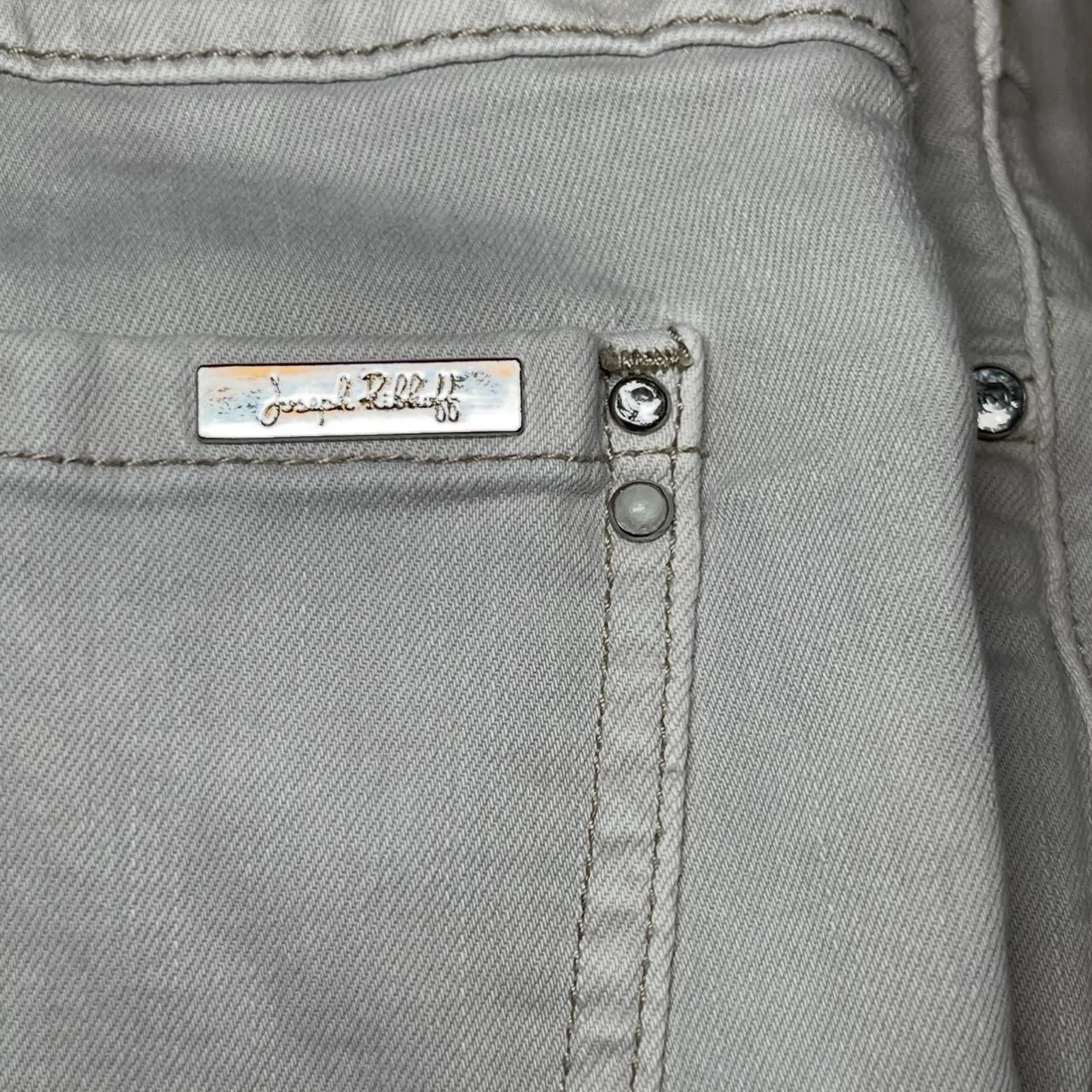 Joseph Ribkoff Grey Jeans LDS Pants Size 10 Slim Fit Taper Rhinestones Pearls - Image 6