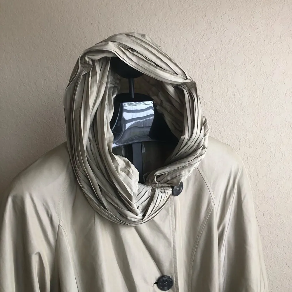 Gallery vintage beige raincoat size XL - Image 7