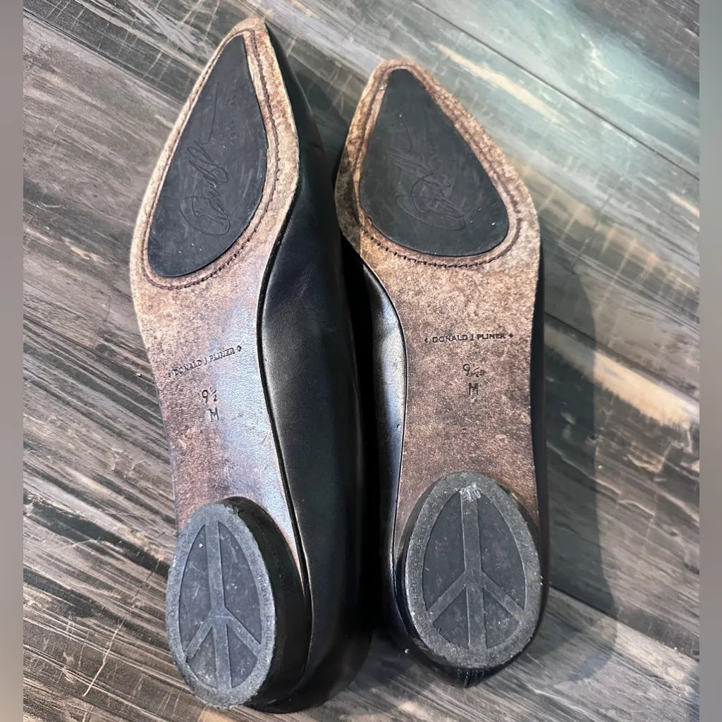 Donald Pliner Renee Black Loafers Flats, Flex Cutout ,‎ Pointed Nose, Size 9.5 M - Image 6
