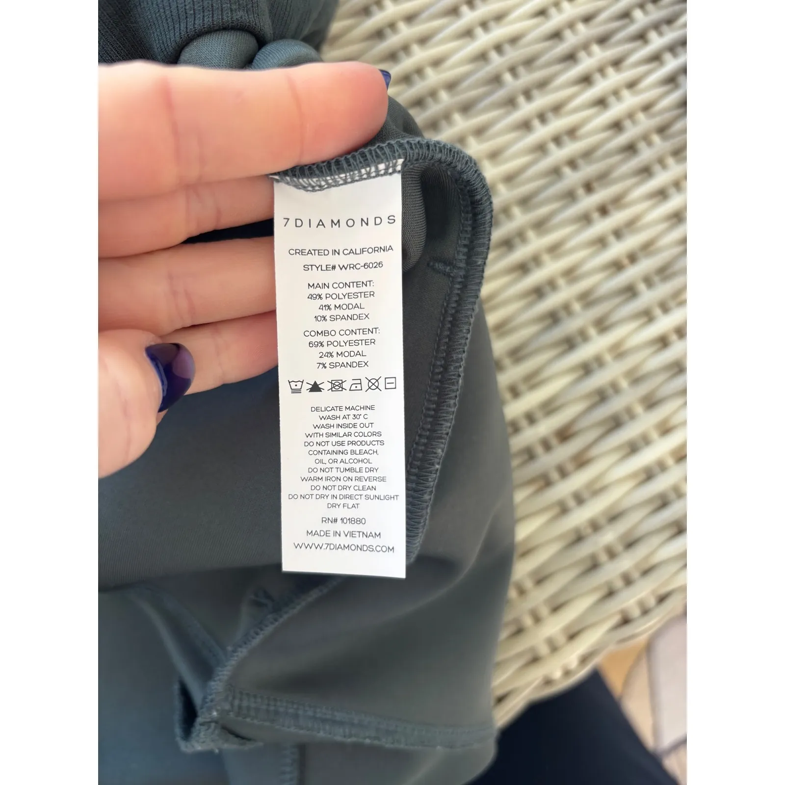 7 Diamonds Rev Throwover Cardigan XS/Small oversized Athleisure layered yoga Green Size undefined - Image 9