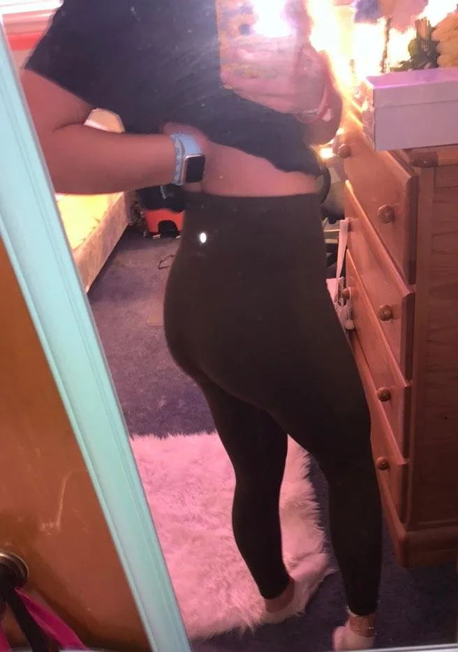 Lululemon Olive Green Leggings - Image 5