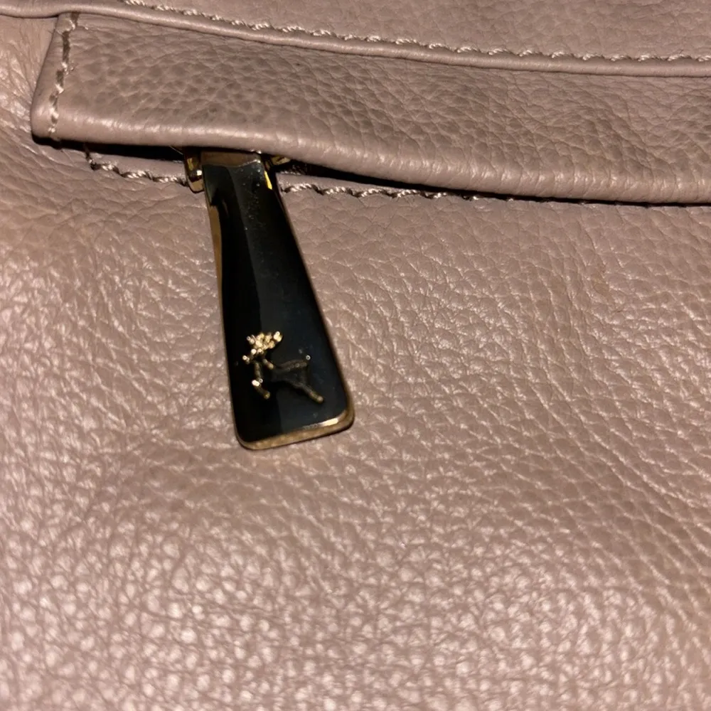 ASHWOOD BRAND DEEP PINK/TAUPE COLOR CROSSBODY WITH SIGNATURE DEER EMBLEM ON BAG Pink - Image 5