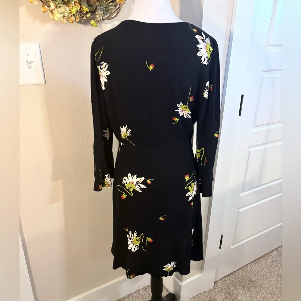 FREE PEOPLE Time On My Side Floral Feminine Side Wrap Button Mini Dress Sz M 💚 - Image 7