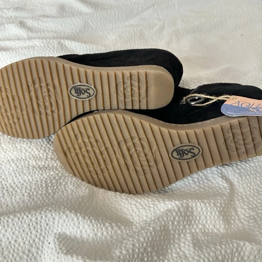 Sofft Siri Black Suede Wedge Booties Boots Aqua Sofft Ruched Waterproof Wms 11M Size 11 - Image 5