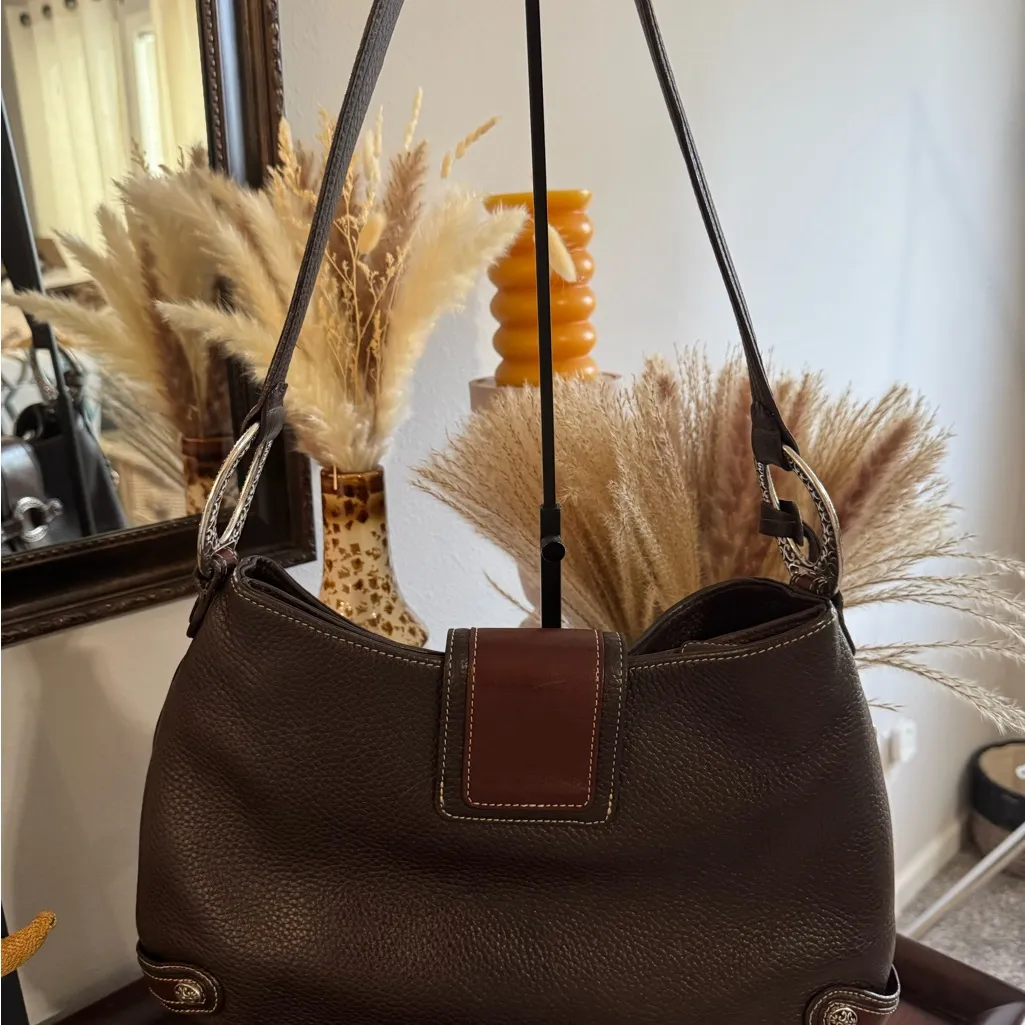 Elegant Brown Leather Shoulder Bag - Image 2