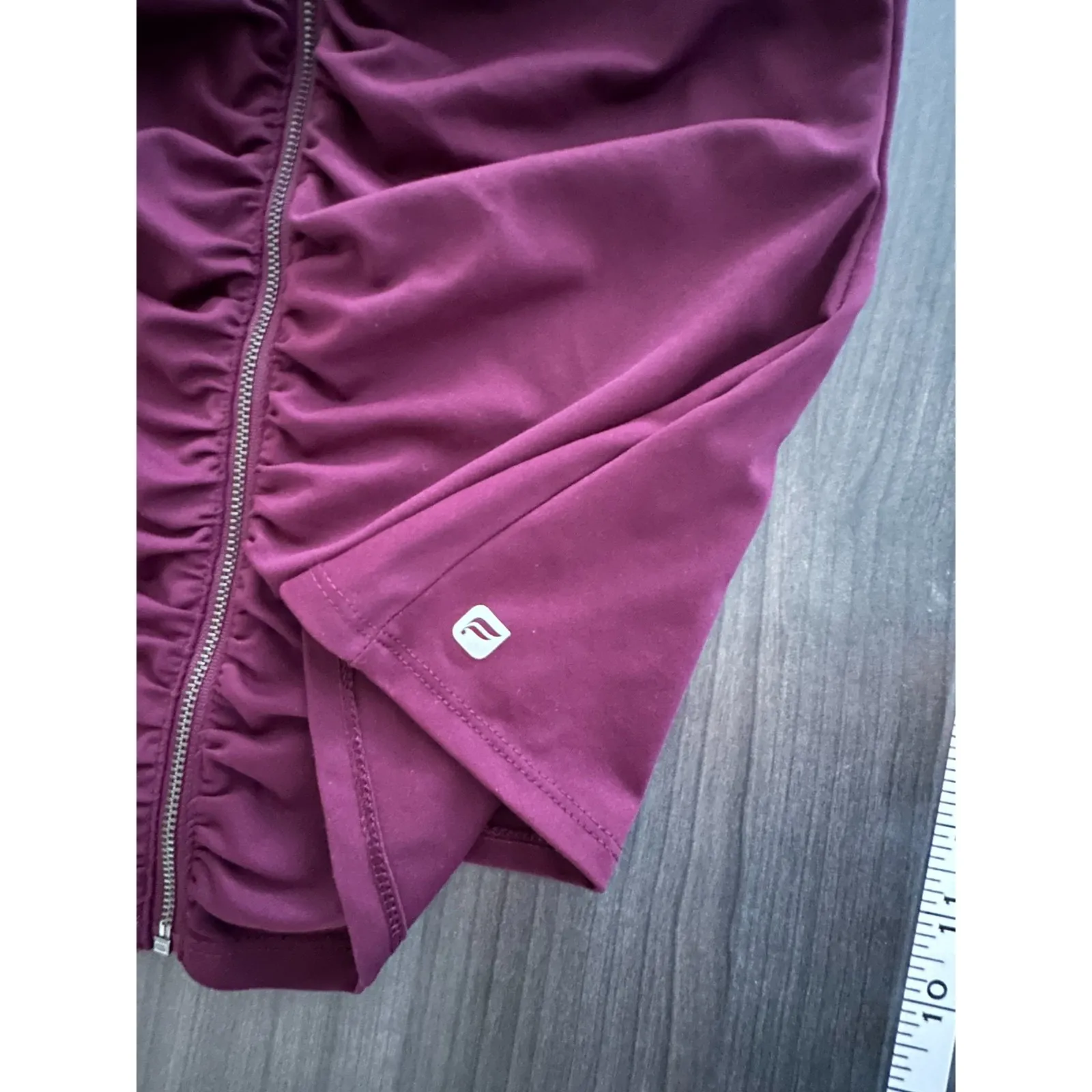 Fabletics Maroon Ruched Zip Front Tank Top Sleeveless Small Athletic Activewear - Image 4