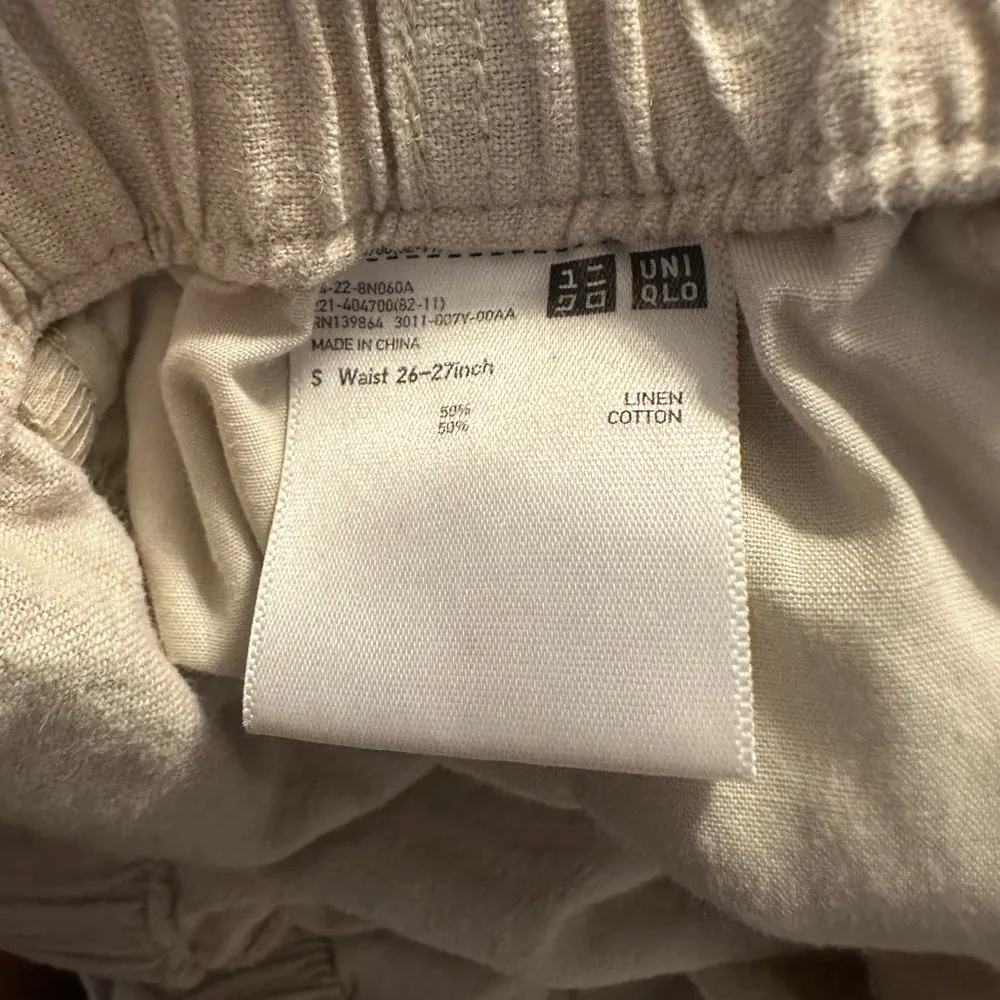 UNIQLO Linen Shorts - Image 2