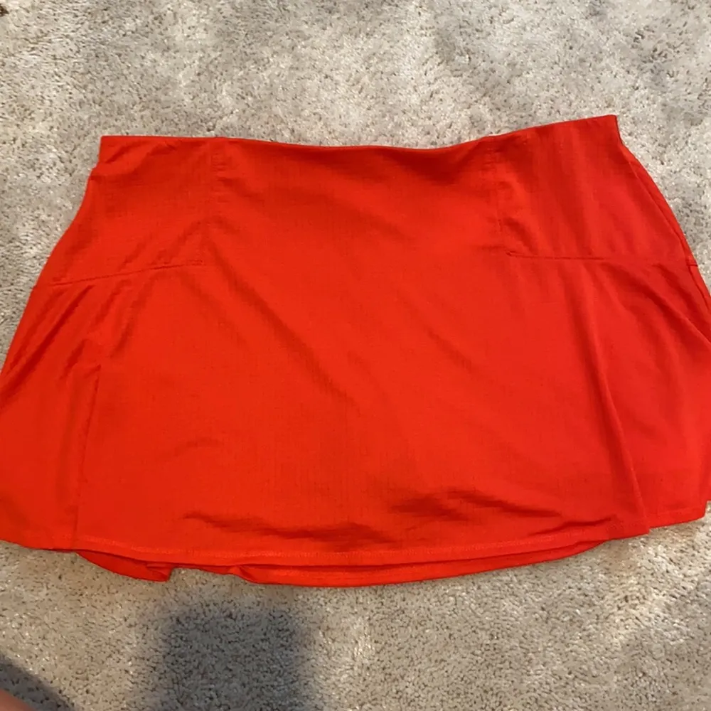 Lucky in love tennis skirt - Image 2