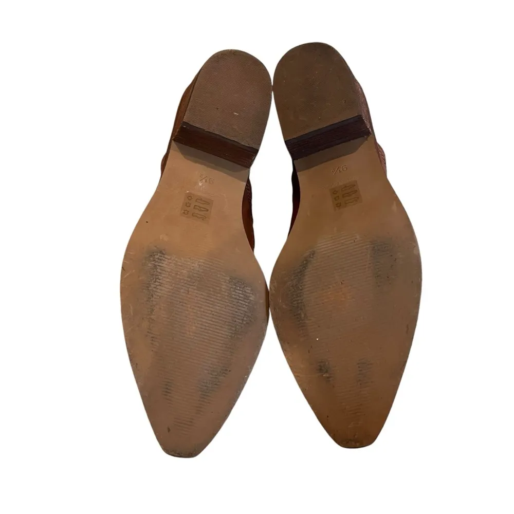 Madewell Brady Low Cut Leather Bootie in English Saddle, Sz 9.5 - Image 11