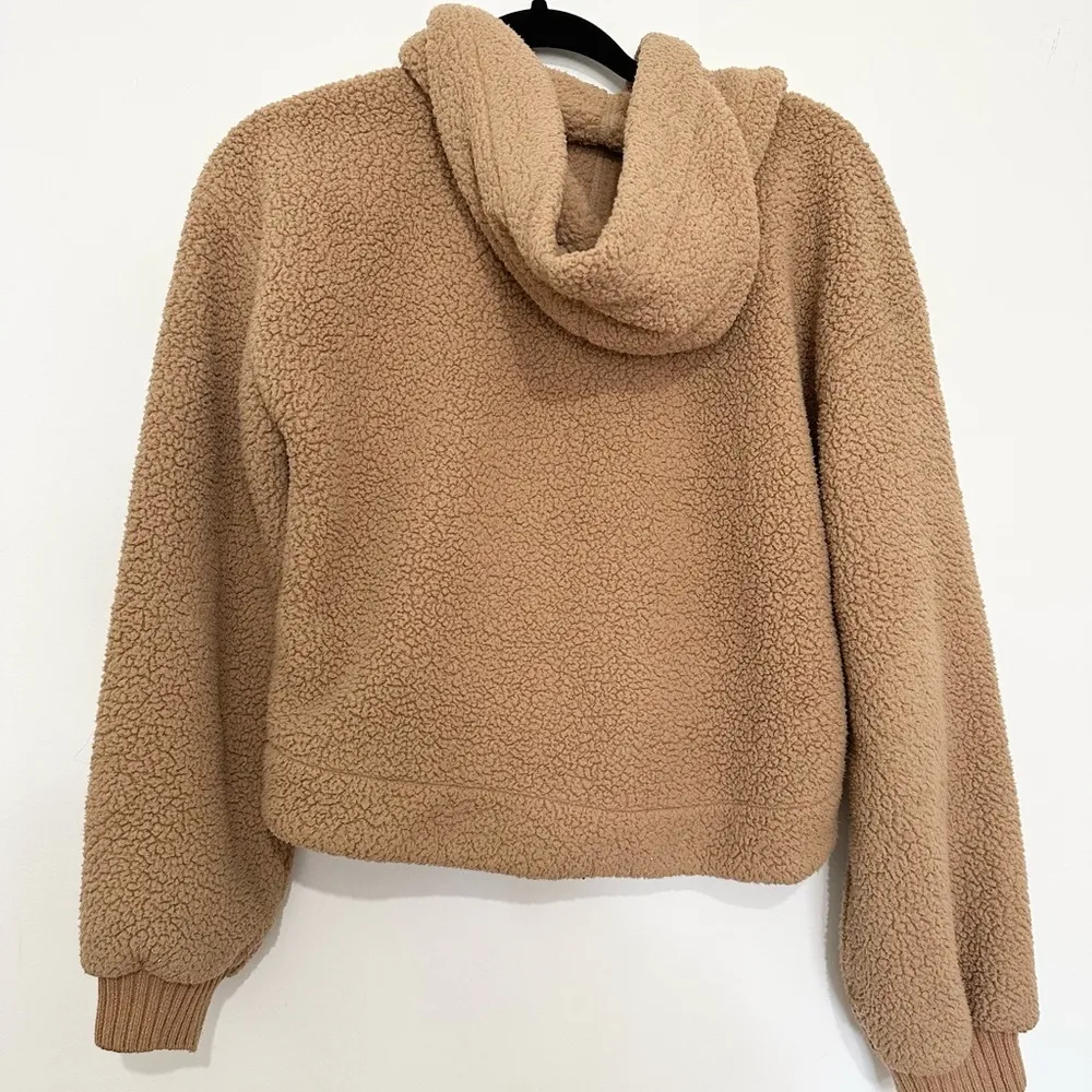 Abercrombie & Fitch soft A.F collection brown Sherpa cropped hoodie size XS - Image 4