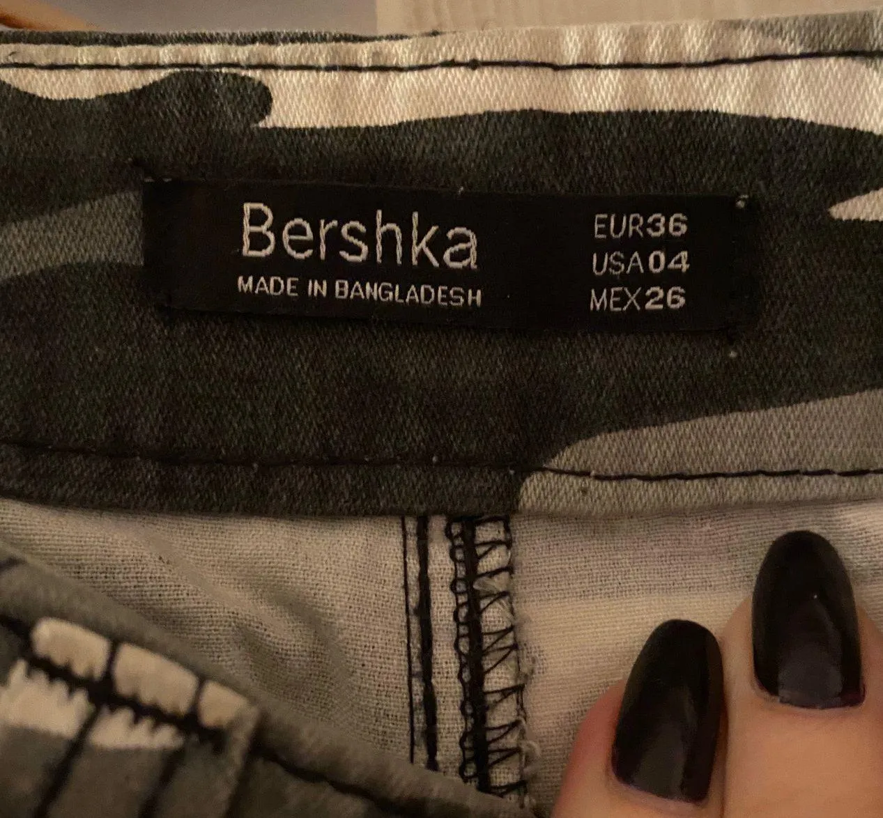 BERSHKA CAMO CARGO PANTS - Image 4