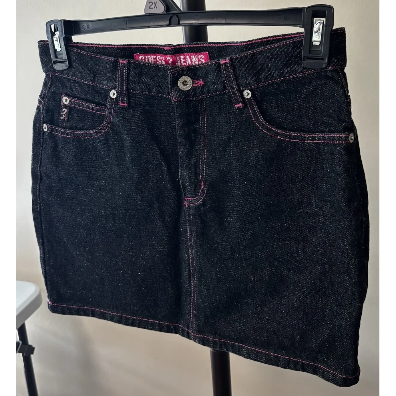 Women's Vintage 90's Guess Dark Denim Skirt Size‎ 29 Made In USA  Pink Stitching - Image 2