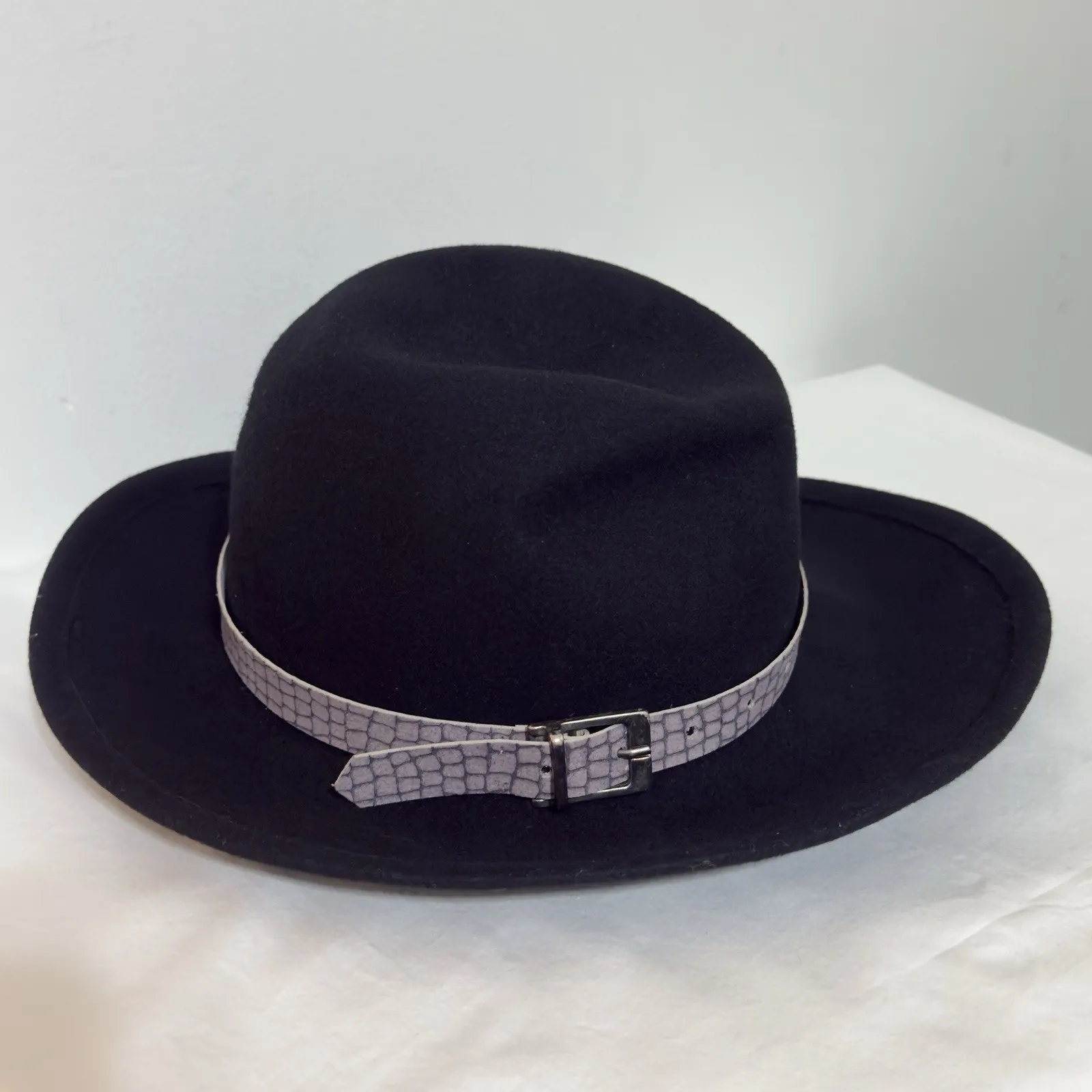 Betmar Women’s Black 100% Wool Hat – Classic Fall/Winter Essential - Image 3