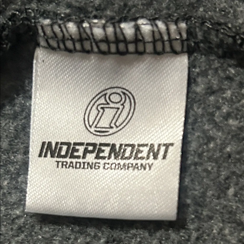 Black Zip - Image 11