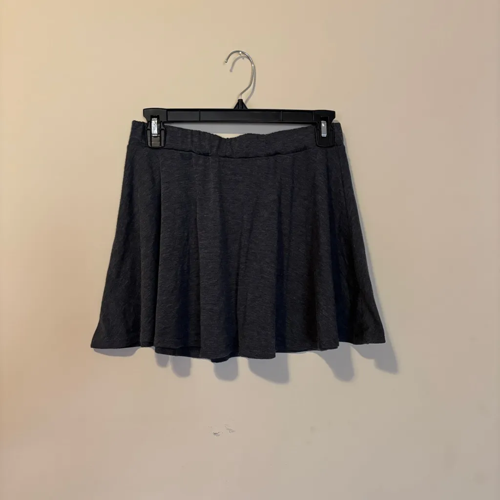 Classic Heather Gray Mini Skirt Size L - Image 4