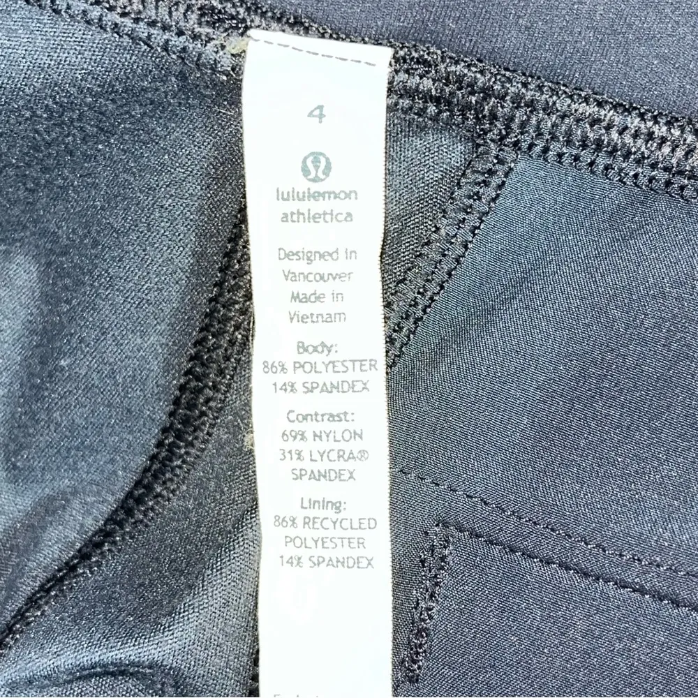 Lululemon athleta women’s size 4 pants with back calf zippers, zipper pockets. - Image 6