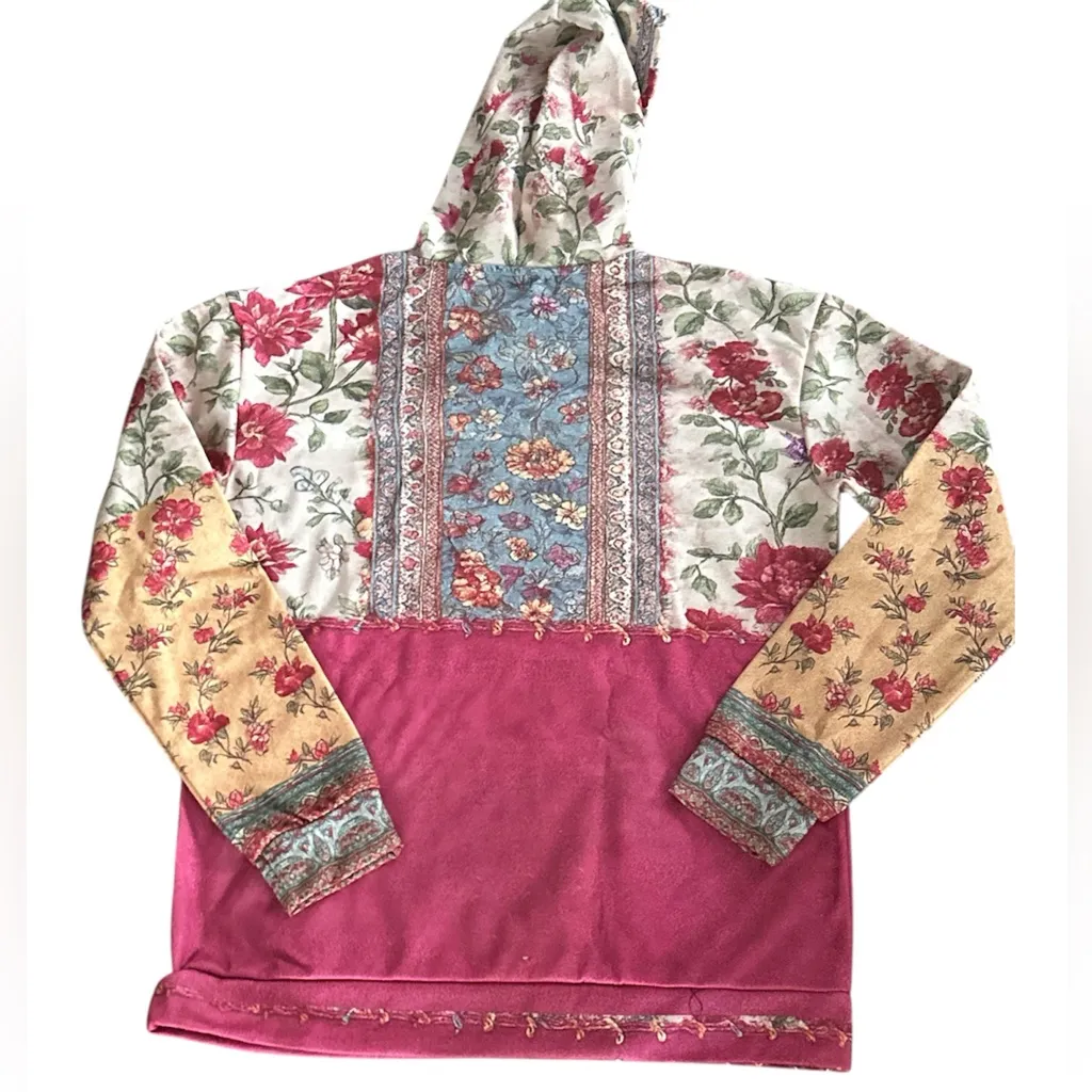 NWT Boho floral patchwork art print top with hoodie Size L Red Size L - Image 6