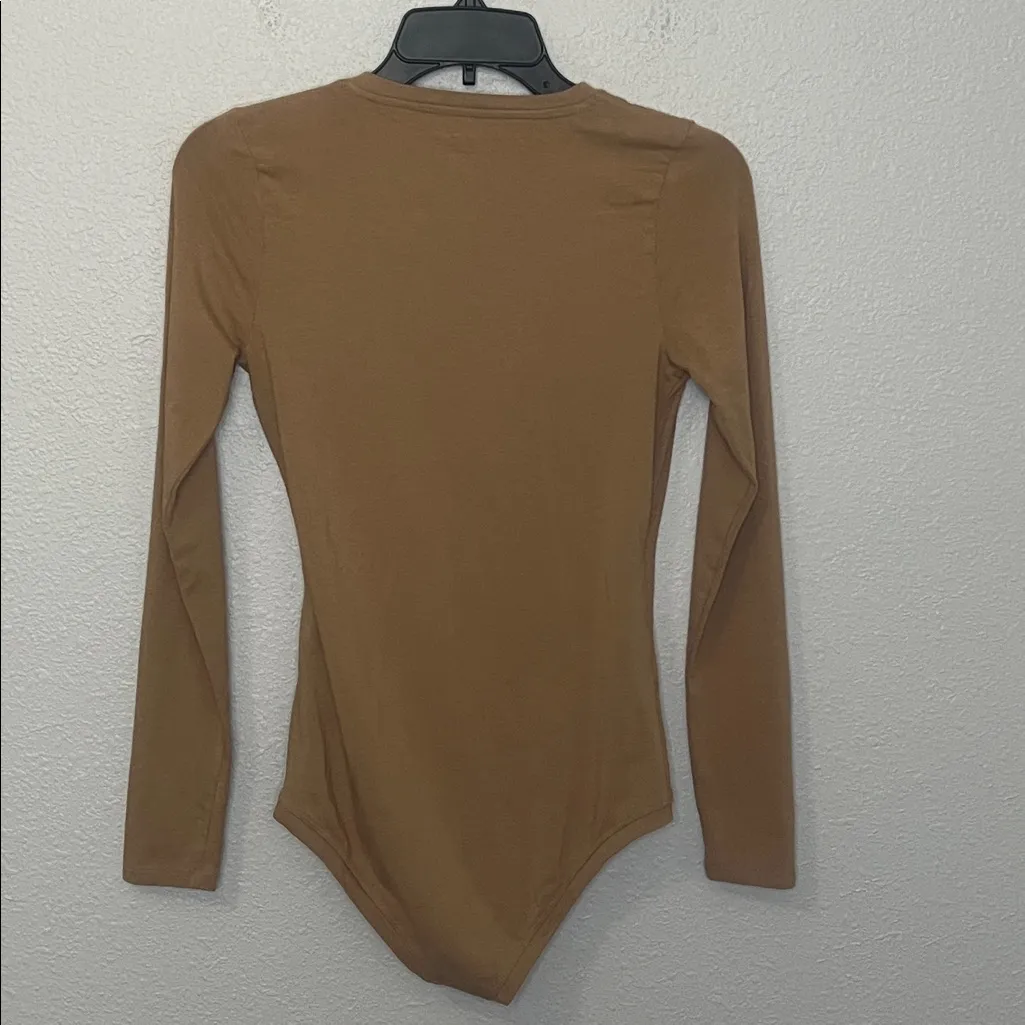 Banana Republic Wrap Front Bodysuit Tan Size Small - Image 2