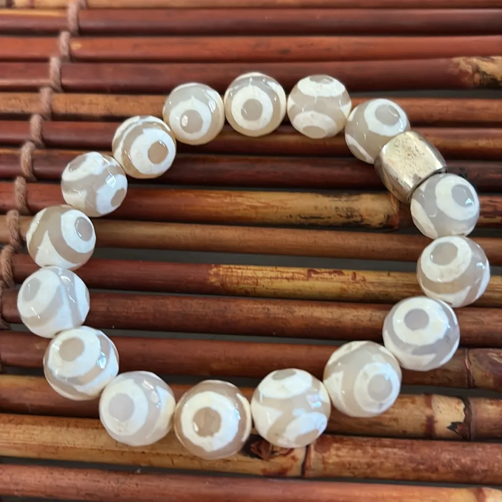 Silpada White Agate and Silver Beaded Bracelet - Image 3