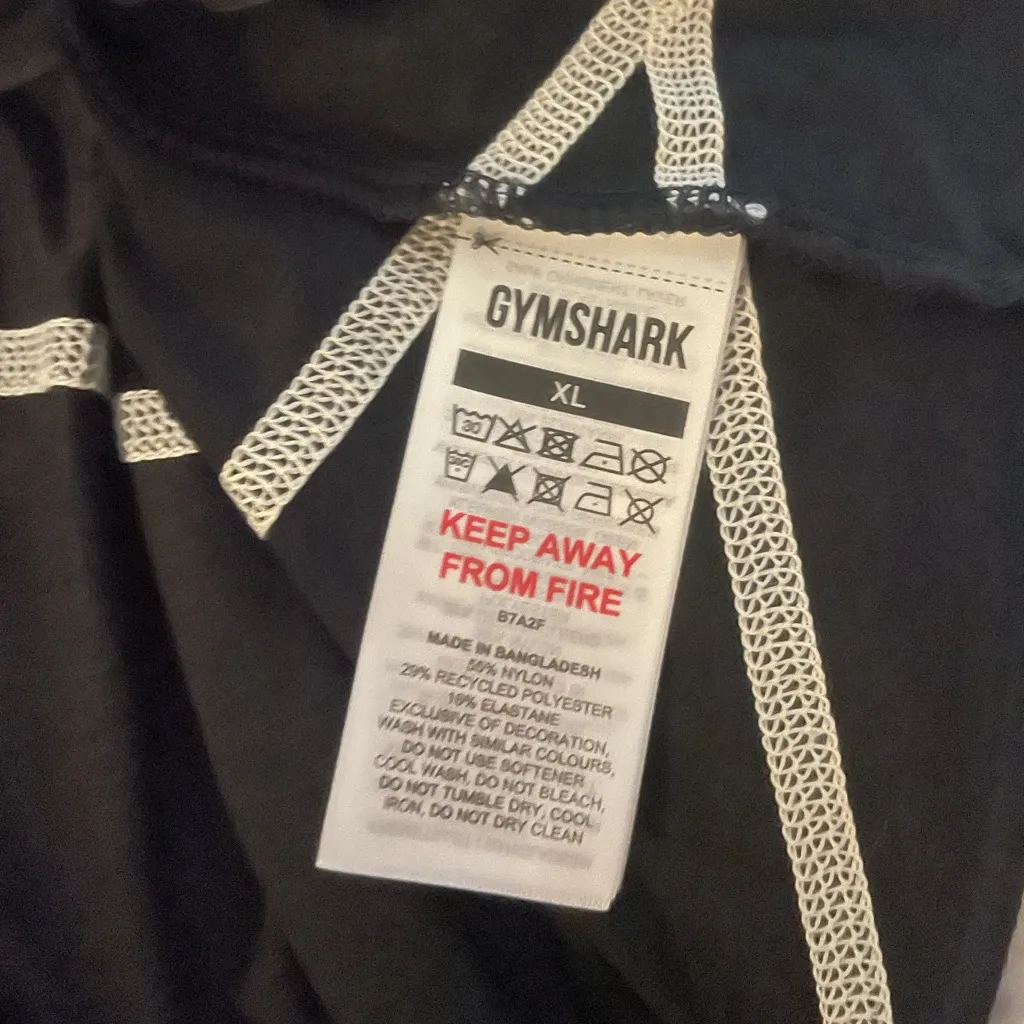 GYMSHARK Stitch Feature Crop Top Black - Image 6